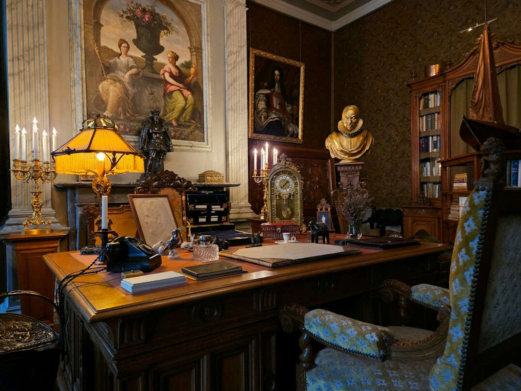 famous mystery author at desk
